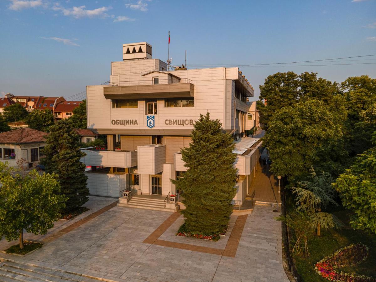 Пансион - Димитър Хадживасилев Svishtov Bagian luar foto